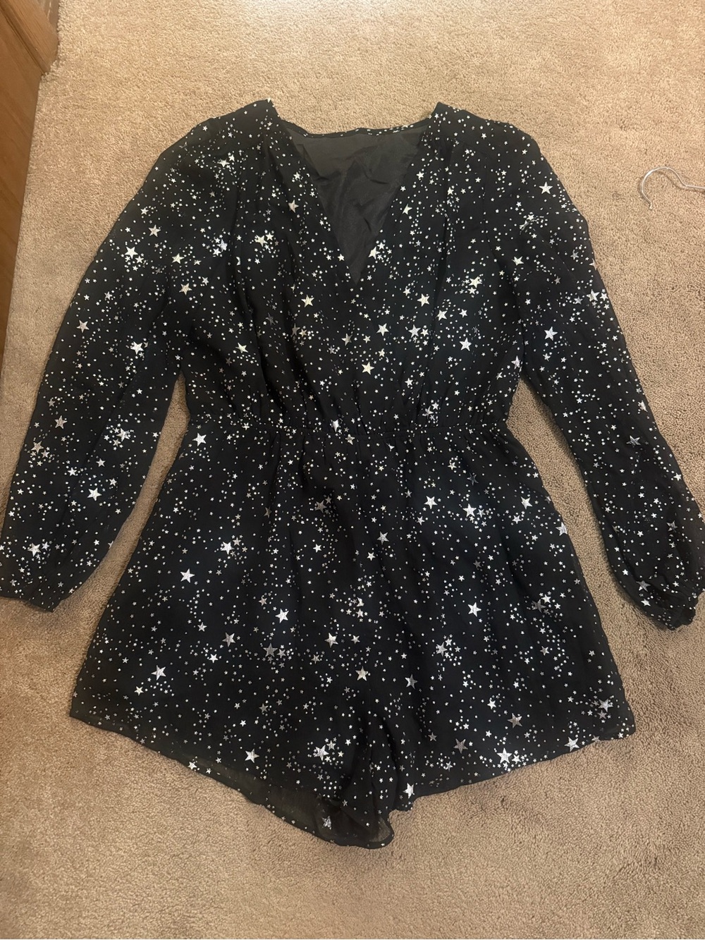 Cupshe Black Star-Print Long Sleeve Romper